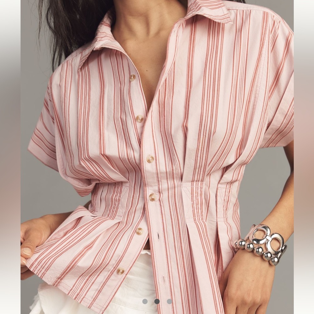 The Bobbie Short-Sleeve Fitted-Waist Blouse by Pilcro - Picture 2 of 3